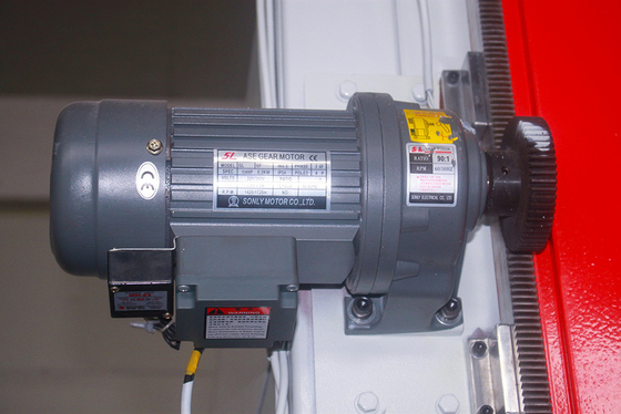 শীটে 1.74kw 1200mm উচ্চতা PU ফোম কাটার মেশিন উল্লম্ব সিই