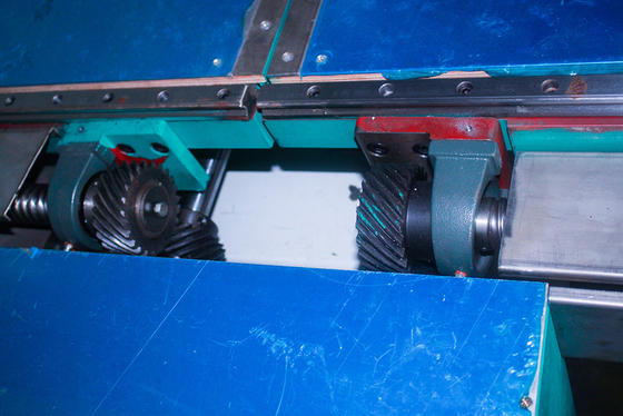 শীটে 1.74kw 1200mm উচ্চতা PU ফোম কাটার মেশিন উল্লম্ব সিই