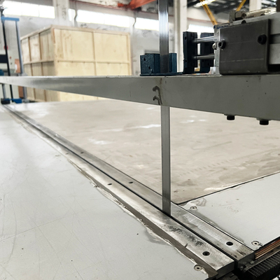 600mm উচ্চতা উল্লম্ব ফেনা কাটা মেশিন ছোট Cnc