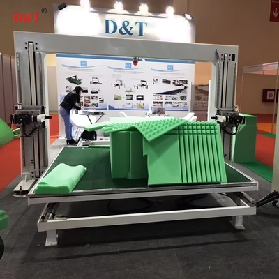 ডুয়াল ব্লেড ১০মি/মিনিট CNC কাটিং মেশিন, CE সার্টিফিকেট সহ নমনীয় PU এর জন্য এবং অসিলেটিং ব্লেড কাটার