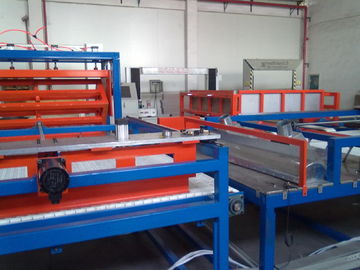 স্বয়ং-সম্পূর্ণ Foam কাজ মেশিন / যন্ত্রপাতি উচ্চ দক্ষতা, 2500 মিমি খ্রিস্টাব্দ
