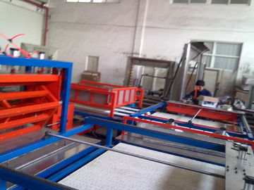 স্বয়ং-সম্পূর্ণ Foam কাজ মেশিন / যন্ত্রপাতি উচ্চ দক্ষতা, 2500 মিমি খ্রিস্টাব্দ