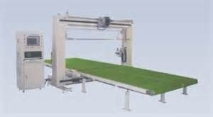 CNC তরুক্ষীর স্পঞ্জ ব্লেড কাটার Oscillating 6m/মিনিট, কাজ স্বয়ংক্রিয় যন্ত্র